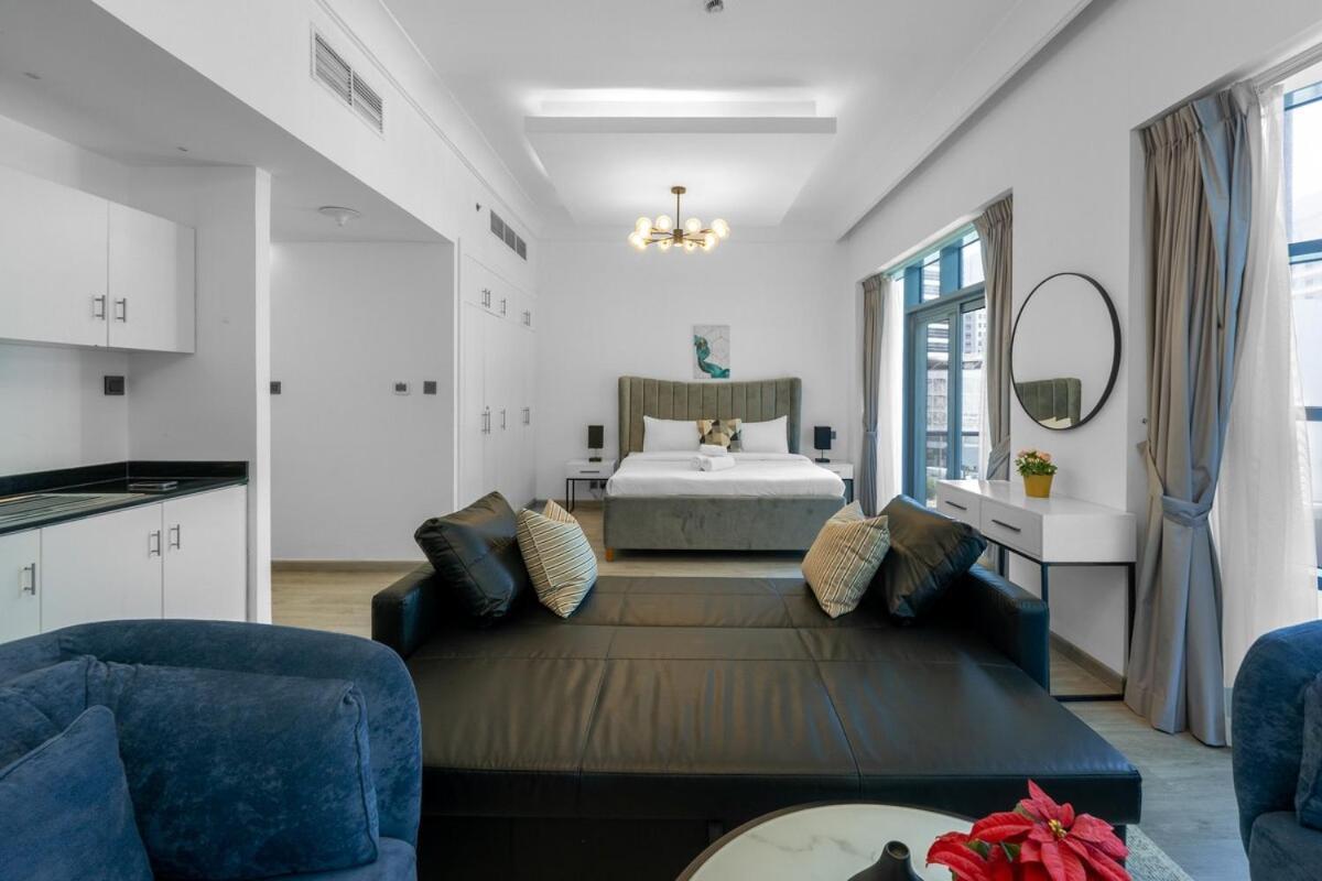 Apartment Modern Spacious In Barsha Heights Dubai